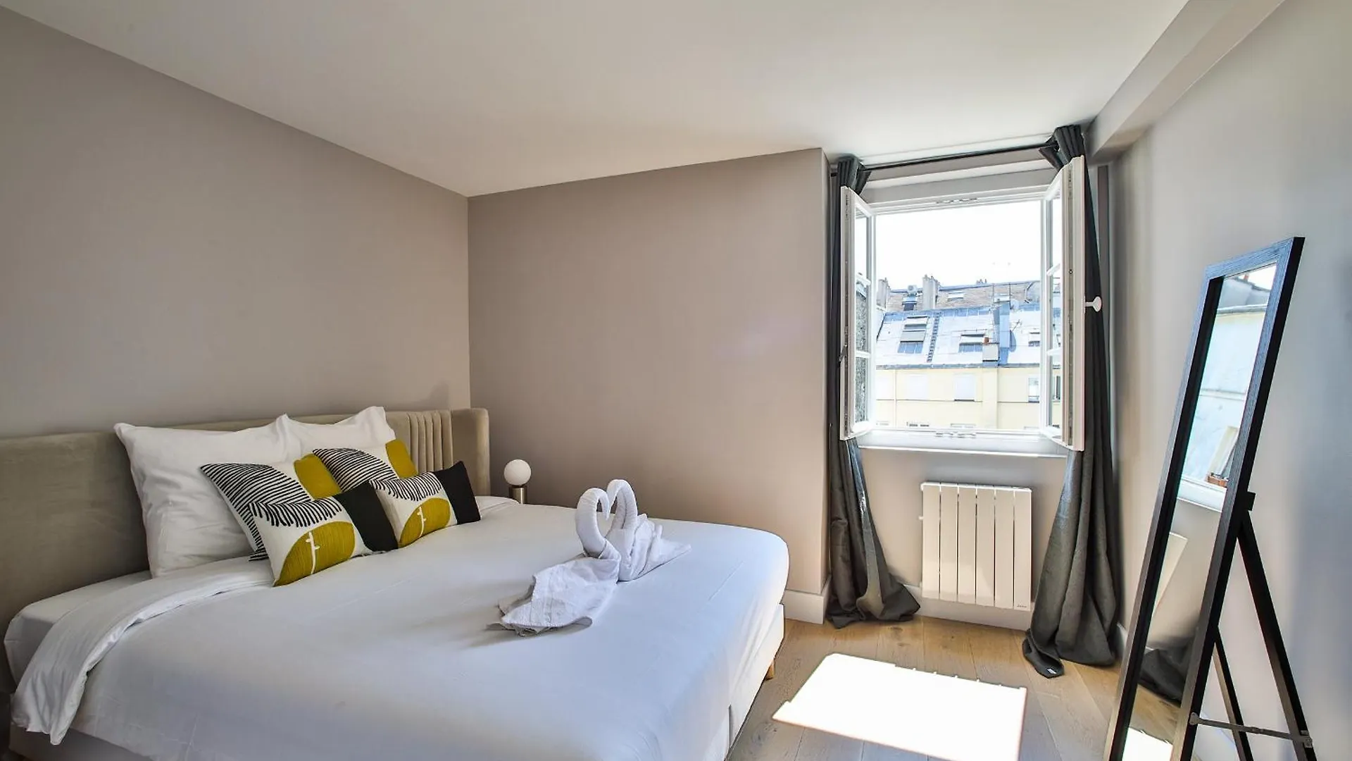 Coeur De - Grand Climatise 3 Br Apartment *