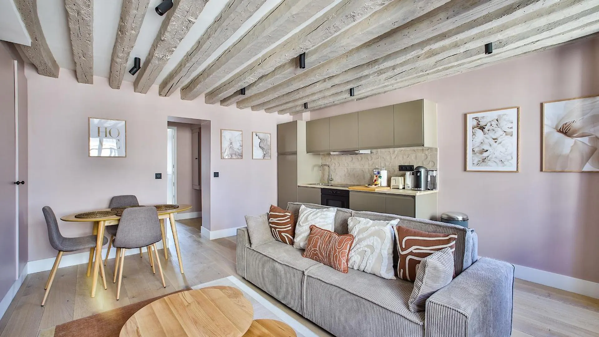 Coeur De - Grand Climatise 3 Br Apartment *